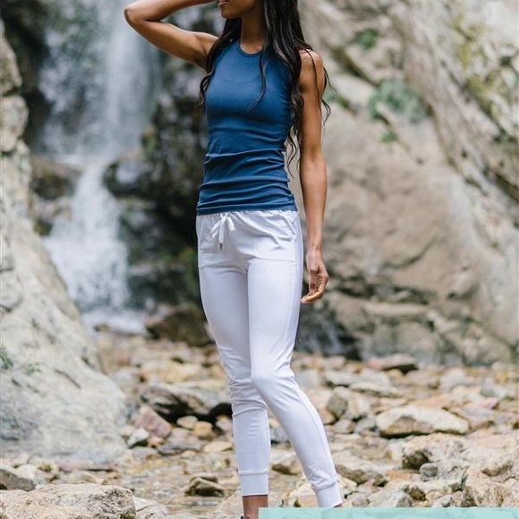 ZYIA Pants - NWT 🌙Zyia White Unwind Joggers size M or 6-8